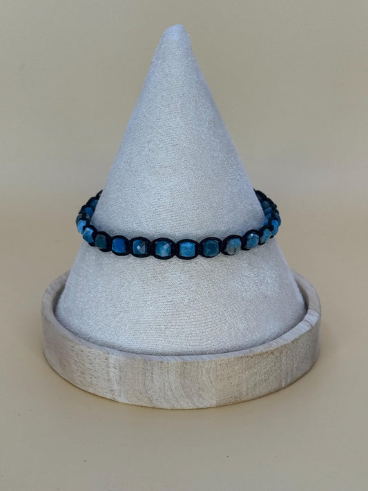 Men’s Blue Apatite Stone Bracelet – Handmade Natural Gemstone Wristwear – Adjustable Minimalist Jewelry for Positive Energy