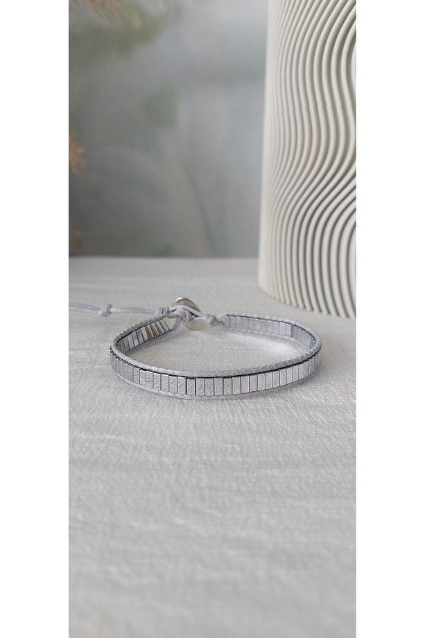 Handmade Men's Natural Hematite Stone Bracelet – Grounding & Stylish Energy Bracelet