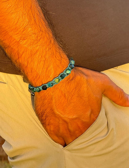 Handcrafted Natural Apatite Bracelet – Adjustable Macrame Stone Wristwear